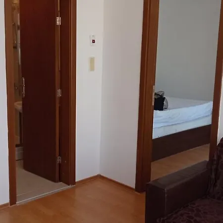 Apartment 1 Bedroom In Eden Near Casino And The Beachplatinum